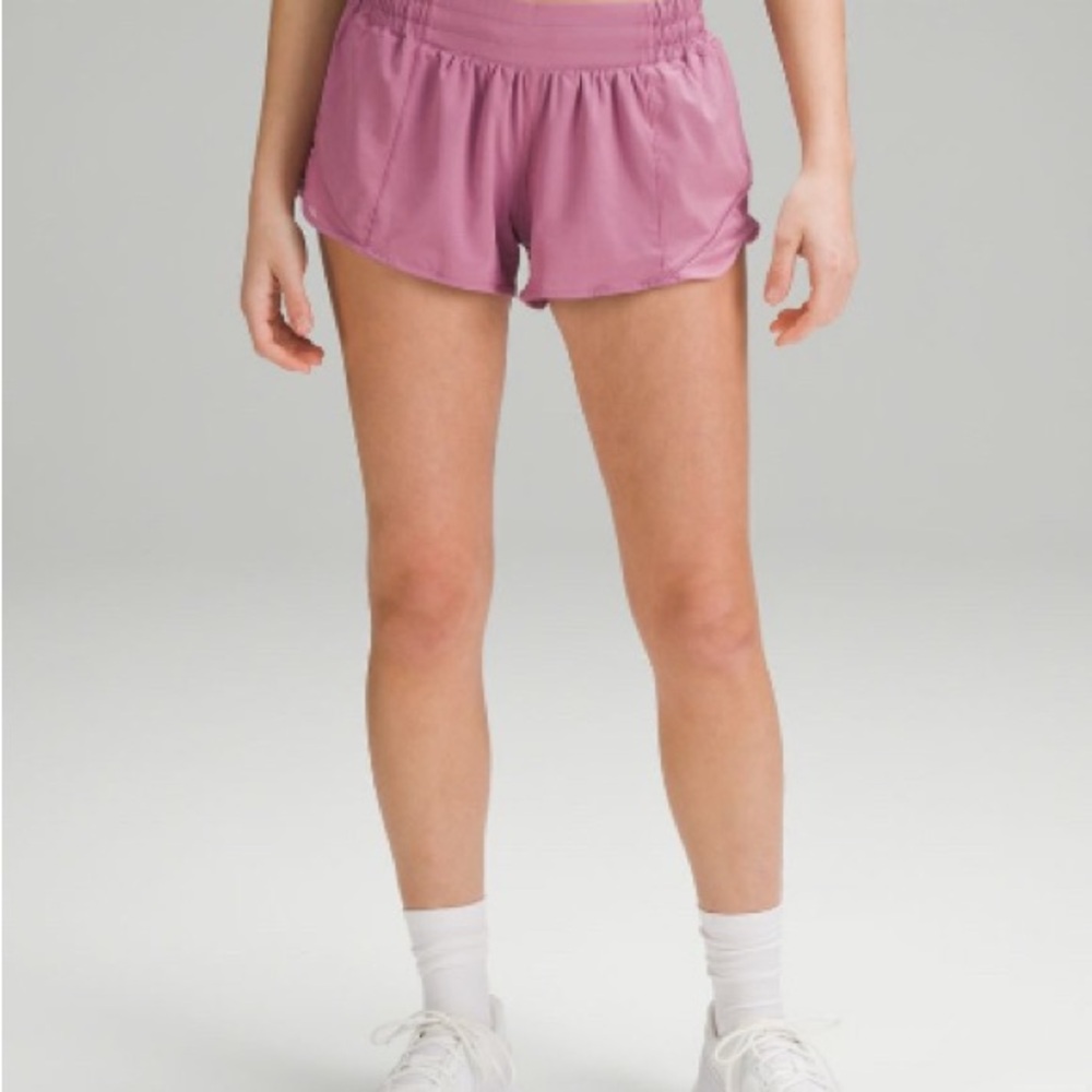 Lululemon hotty hots, size 4, velvet dust